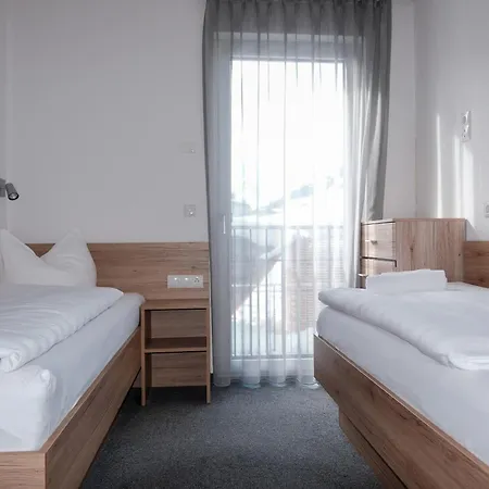 Residenz Fliana Deluxe Apartment Mathon